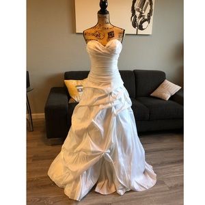 Mori Lee used wedding dress /Size 6
